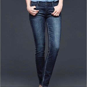 Gap Girlfriend Dark Wash Skinny Jeans Size 26r